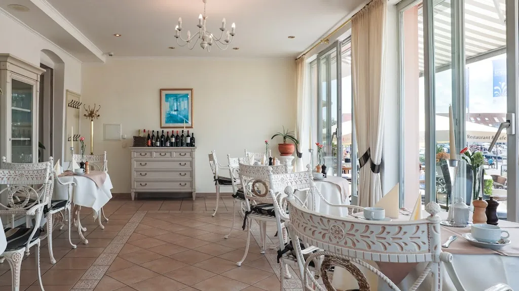 Restaurant & Cafe Am Yachthafen Waren restaurant in (Müritz)