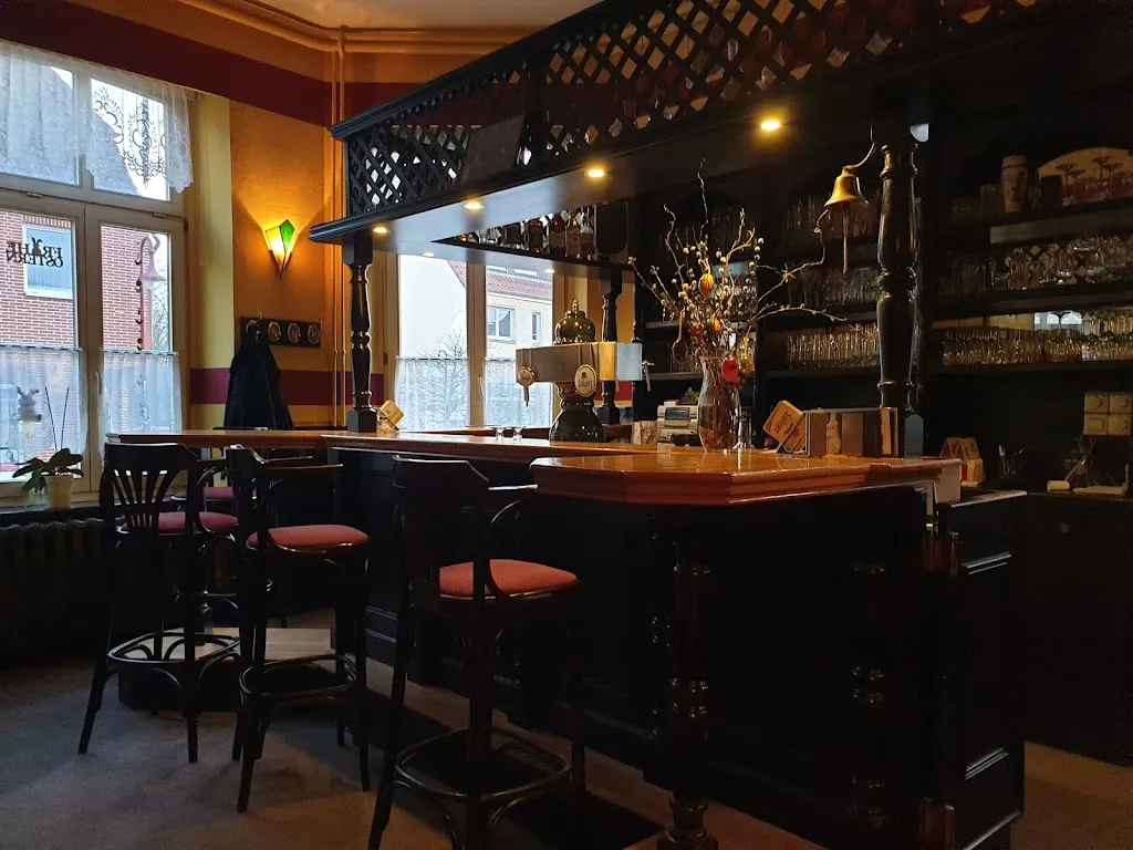 Taun Sandhaas_Warin_slider_image_1