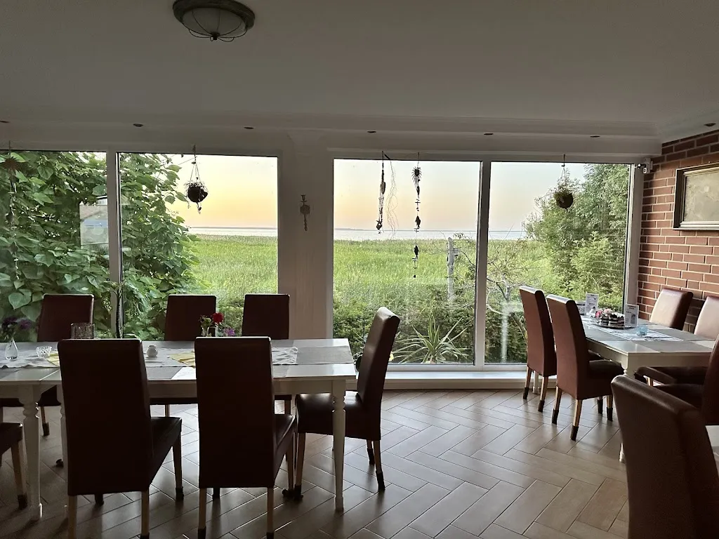 Usedomer Blick Cafe, Restaurant und Pension ristorante a Ueckermünde