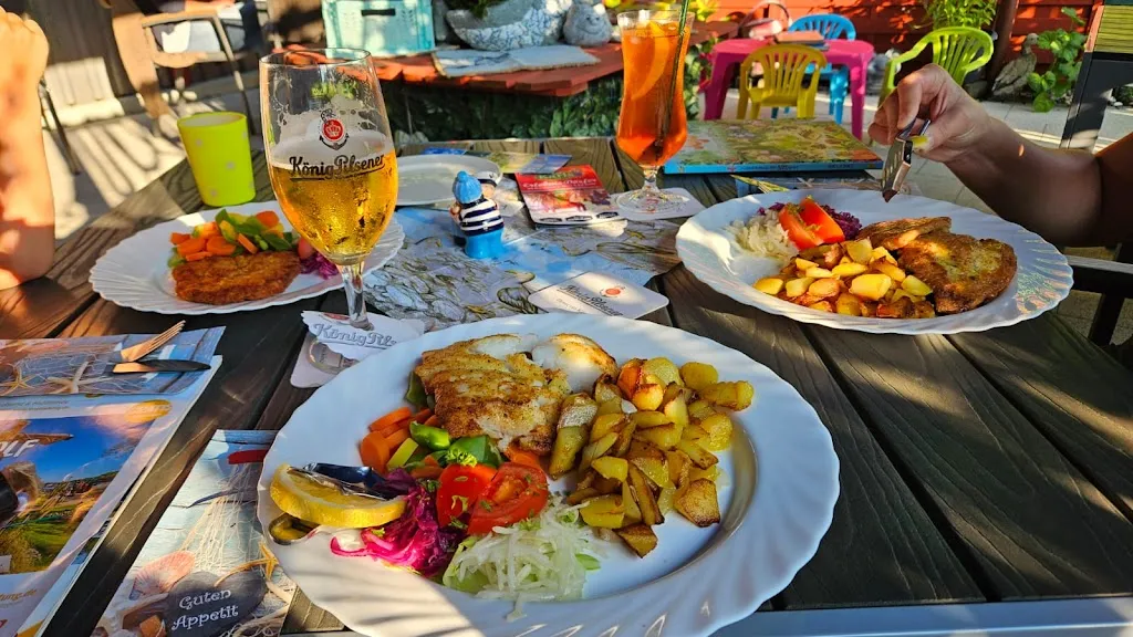 Jacobs Fischgaststätte_Wiek_slider_image_3