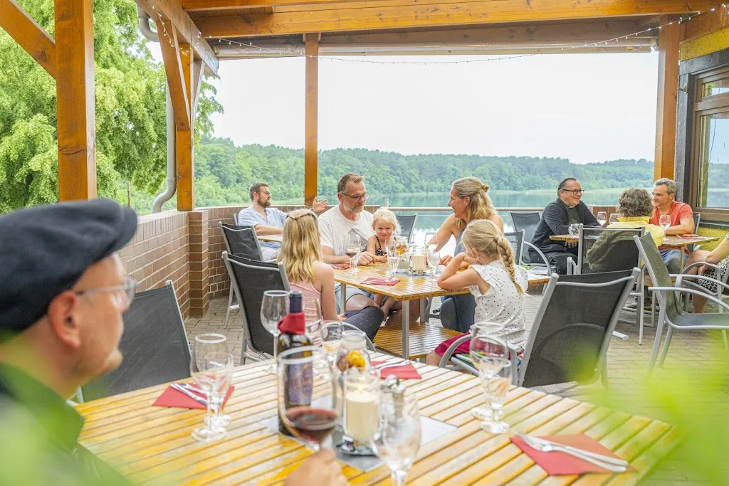 Strandrestaurant Weisser See_Wesenberg_slider_image_1