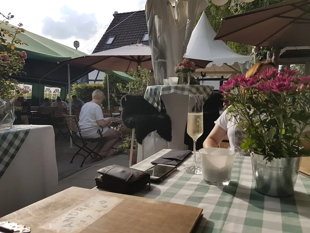 André's 1726_Witten_slider_image_1