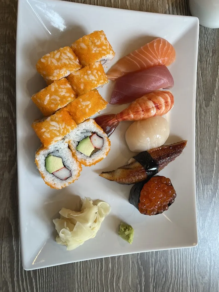 Watashi Sushi_Witten_slider_image_3