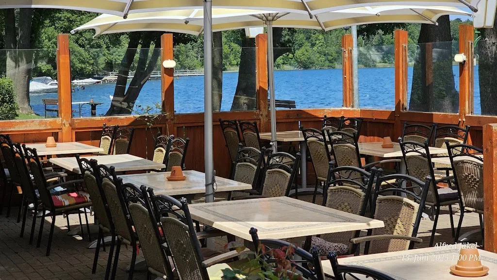 Gaststätte Seeterasse restaurant in Wulkenzin