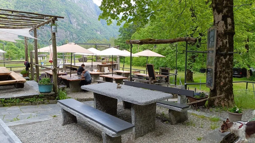 Grotto Efra_Sonogno_slider_image_1