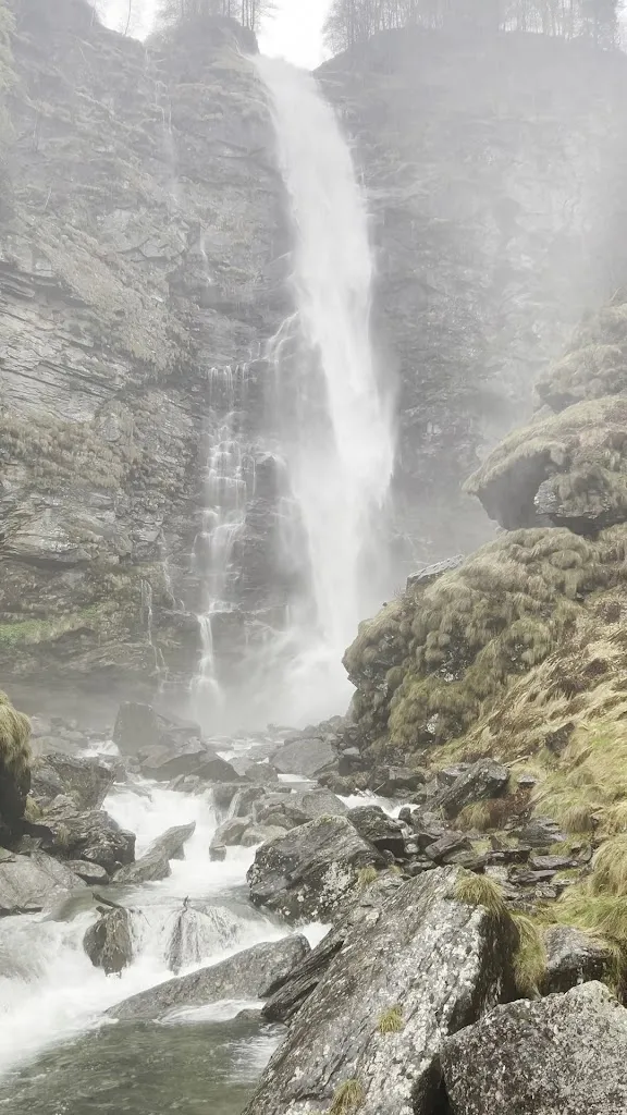 Grotto Efra_Sonogno_slider_image_2