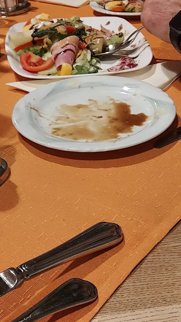 Christine Grasser_Don Camillo e Peppone_Feldkirchen-Westerham_avis