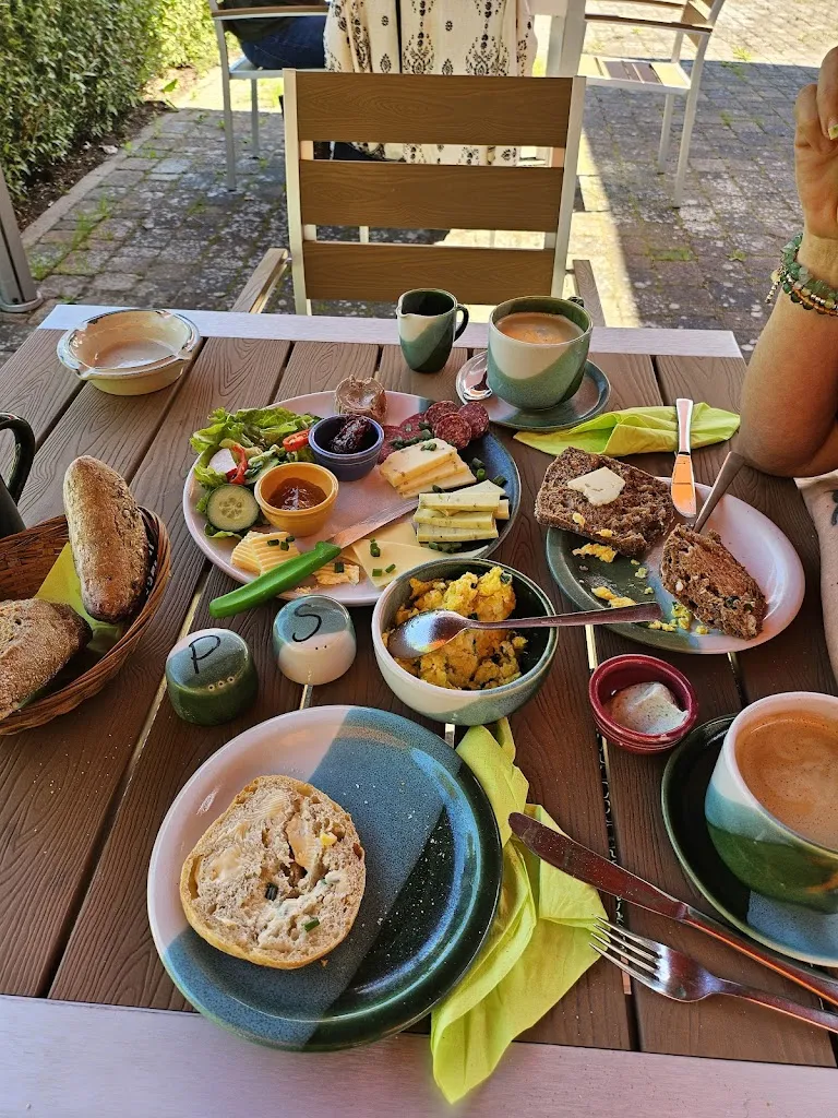 T. Werner_Ostseeländer Bio-Hofladen & Café_Züssow_review