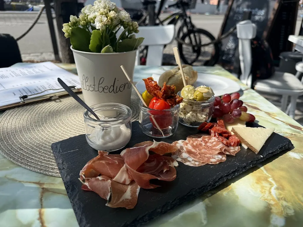 Ankercafe / Hafenkoje_Wolgast_slider_image_3