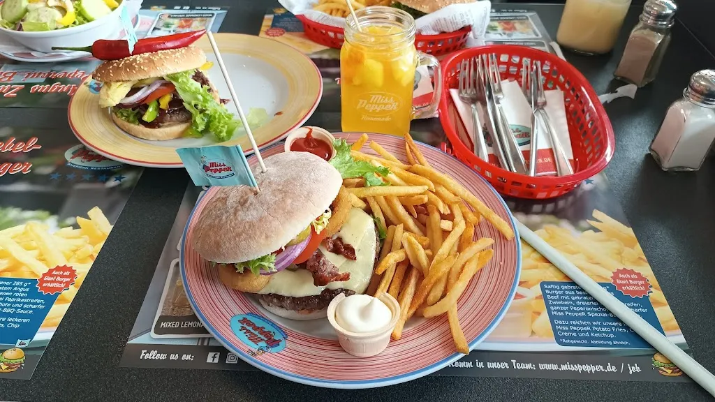 Miss Pepper_Alfter_slider_image_3