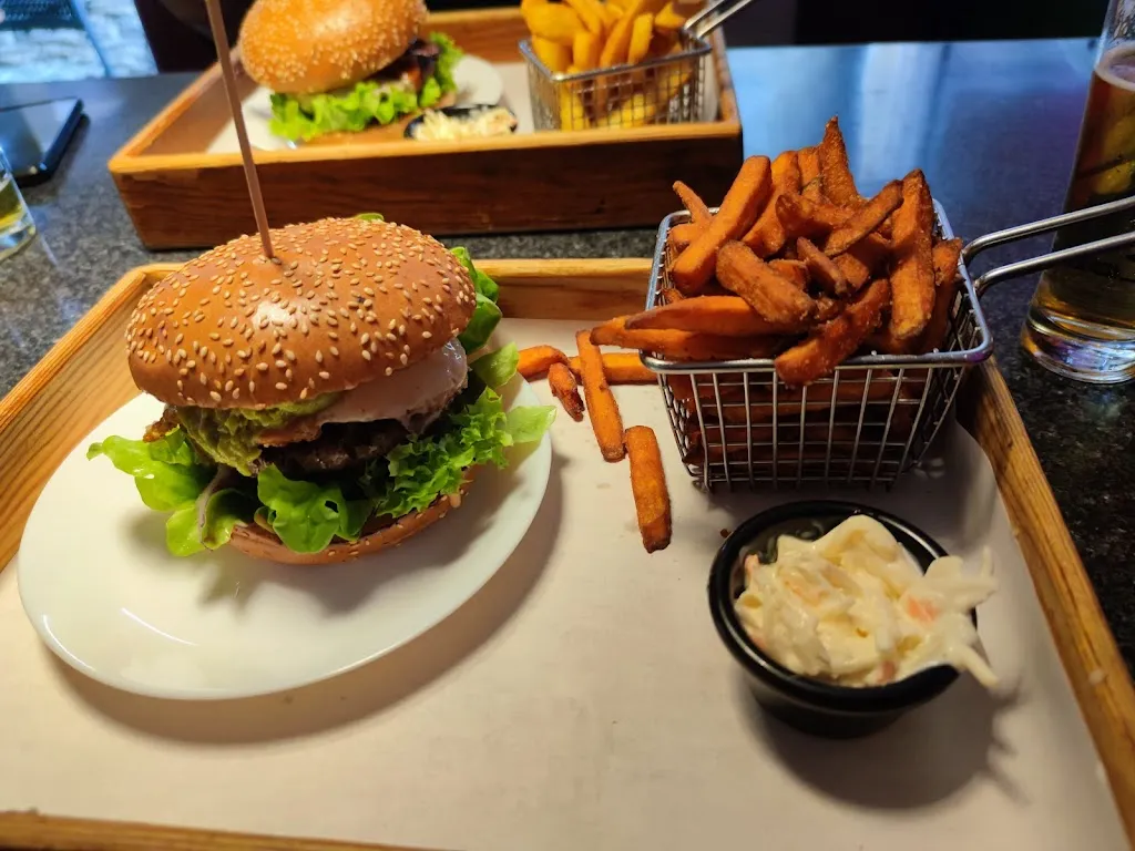 Popluhar Adam_Moe's Roadhouse Hauptbahnhof_Heidelberg_review