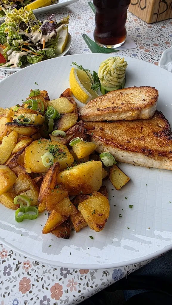 D. M._Gödeke Gastronomie GmbH - Restaurant Burgschänke Alpen_Alpen_review