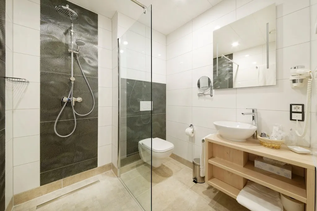 Gödeke Hotelbetriebsges. mbH - Hotel an der Burgschänke_Alpen_slider_image_1