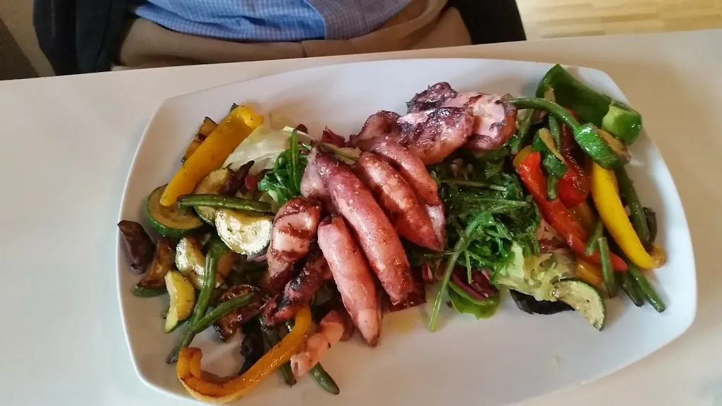 Mediterrane Kuzina Altena_Altena_slider_image_2