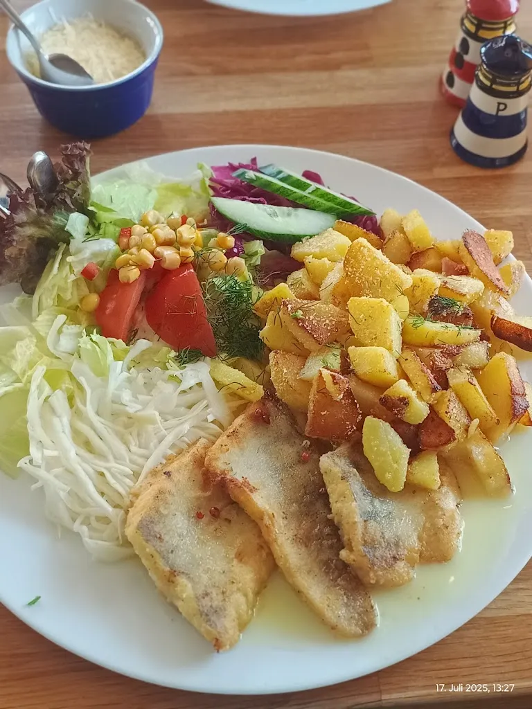 Zingster Kaffeepott Pension und Restaurant_Zingst_slider_image_3