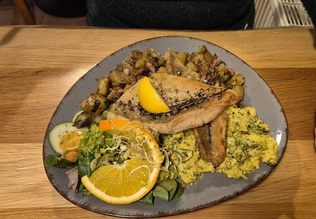 Thomas Rademacher_Waldhaus_Zingst_review