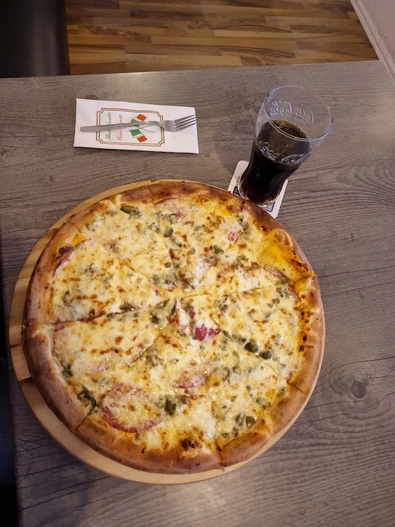 Melanie Till_Pizzeria Horus_Altenbeken_review