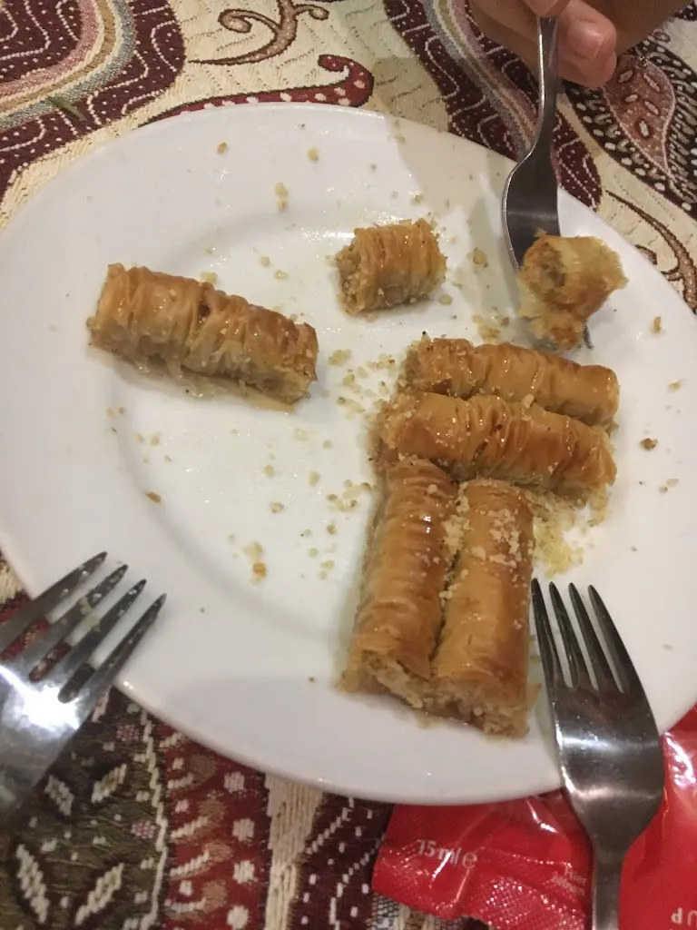 Menu_Közüm Holzkohlegrill & Lehmofen_Ahlen_immagine_4