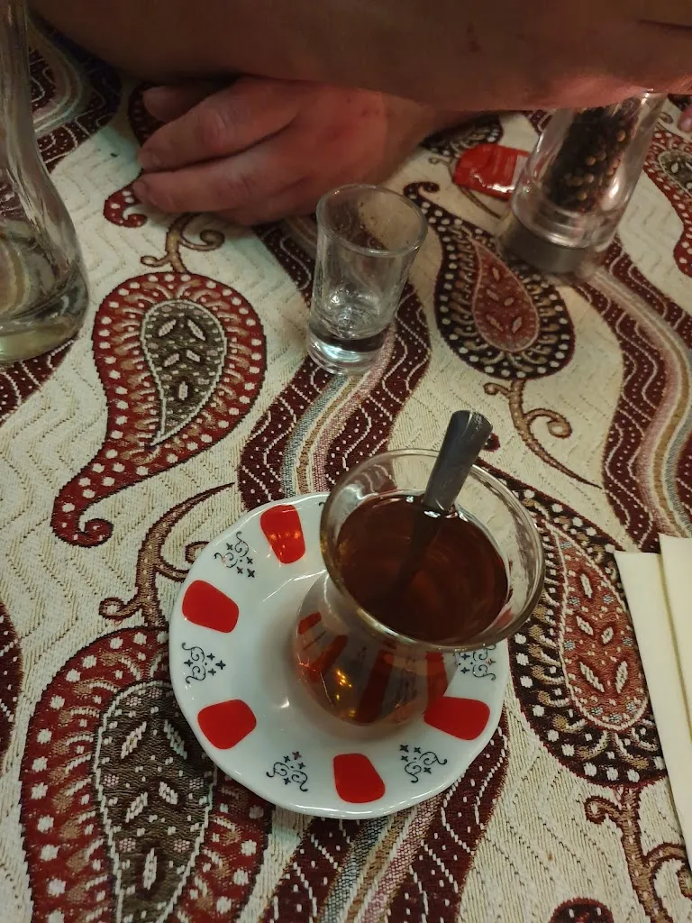 Menu_Közüm Holzkohlegrill & Lehmofen_Ahlen_immagine_9