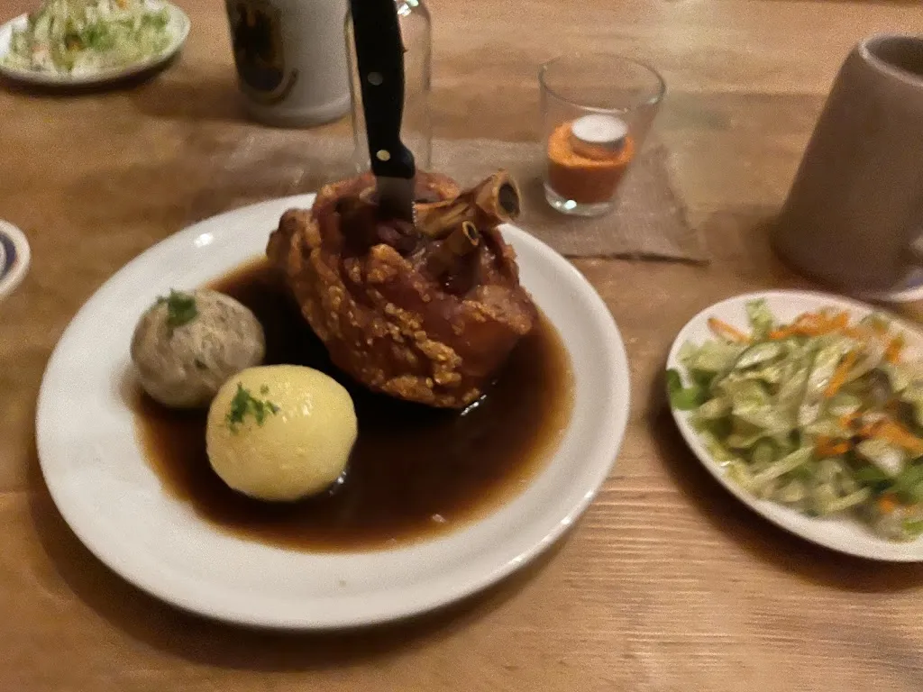 Анна Герштейн_Zoiglstube Zum Gogerer_Floß_review