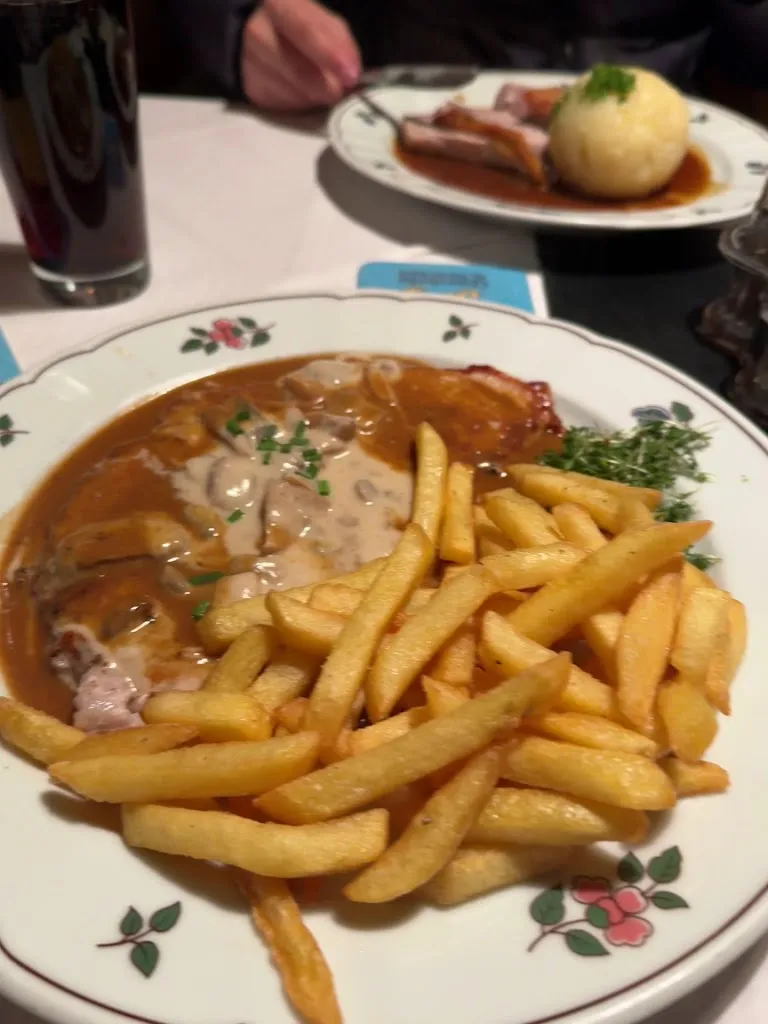 Gaststätte Flößerstube_Garmisch-Partenkirchen_slider_image_2