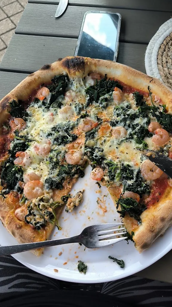 Nicole Mutke_La Calabria_Alsdorf_review