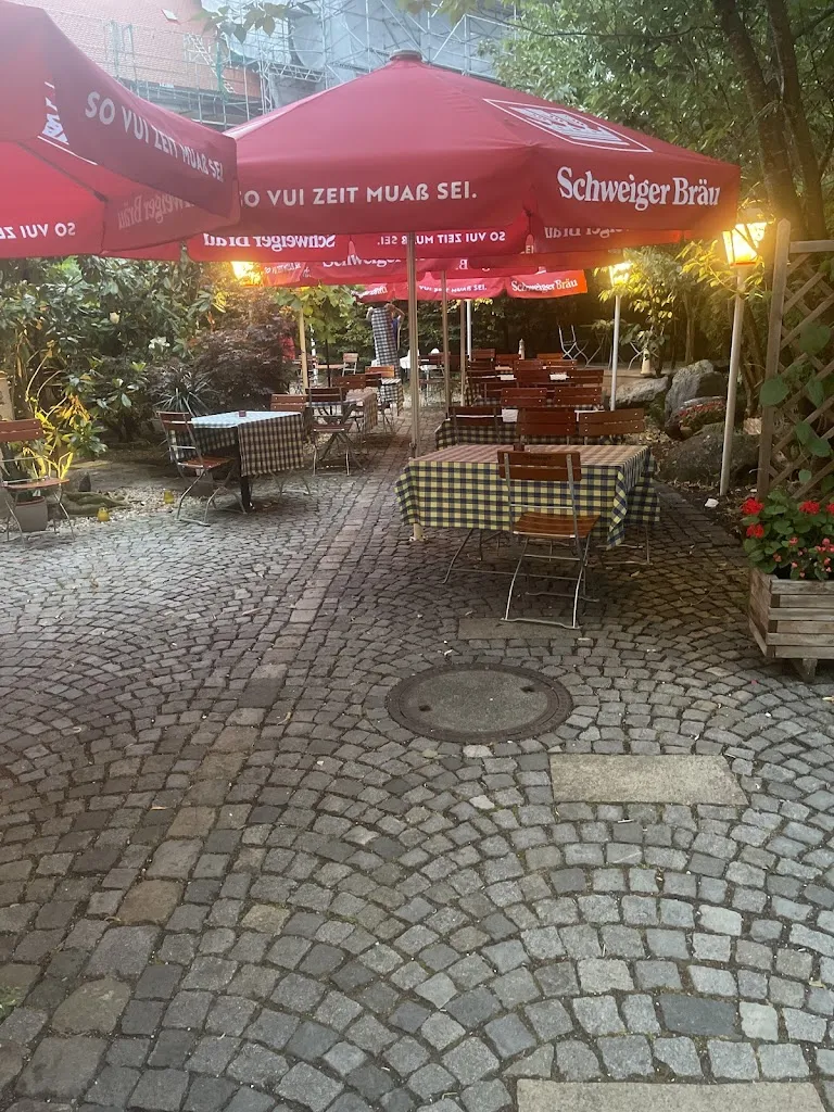 Il Giardino restaurant in Forstinning