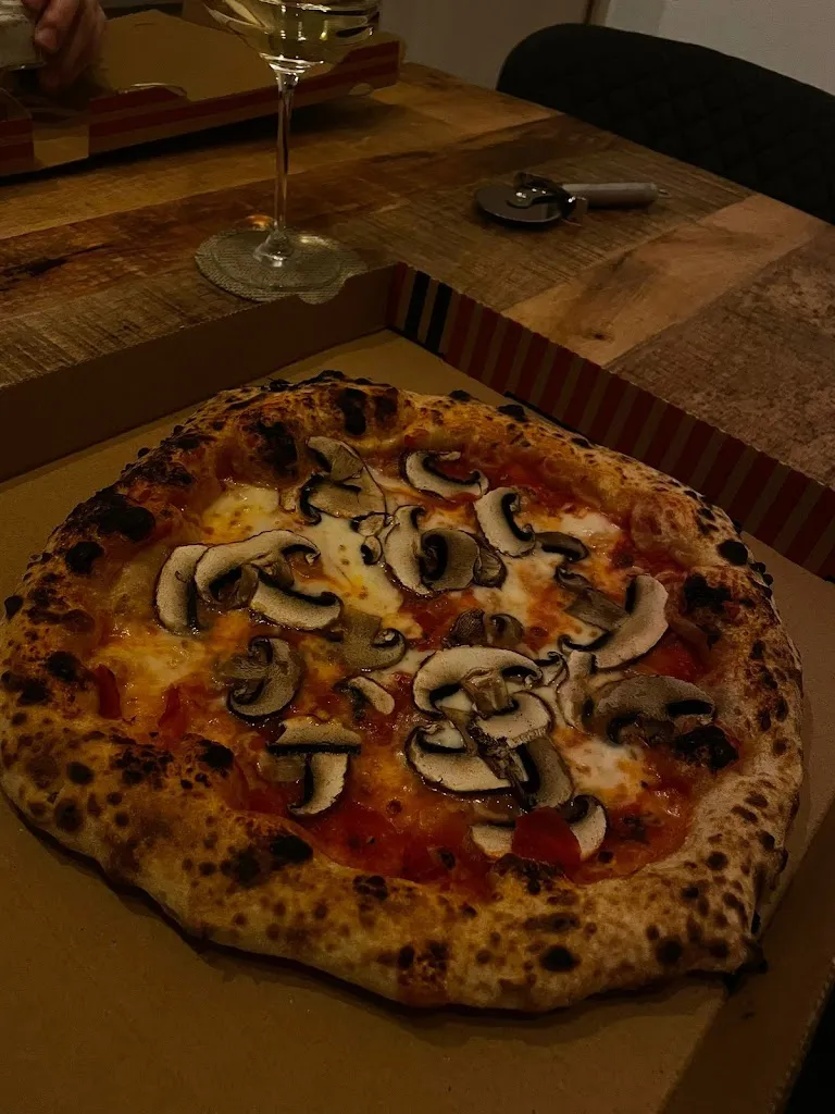 Menu_Pizzaiolo Ingo Food Trailer_Forstinning_image_5