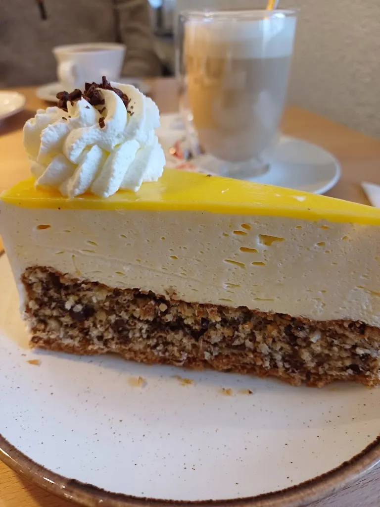 Stefanie Eikermann_Café & Konditorei Schöller_Oldendorf_review