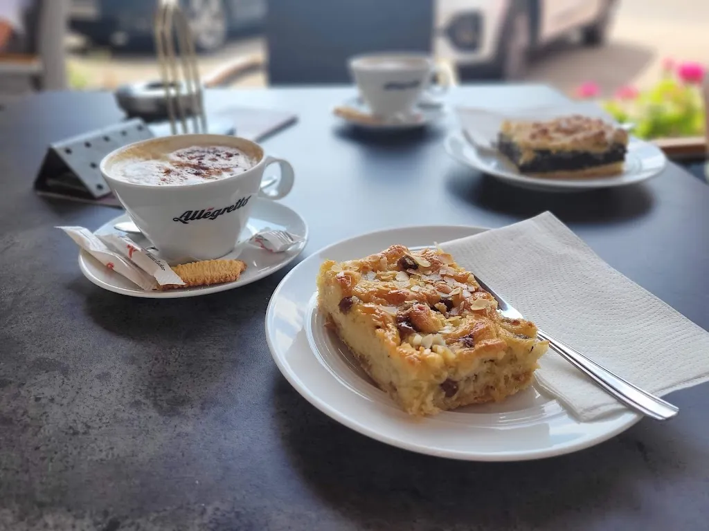 Café & Konditorei Schöller_Oldendorf_slider_image_2