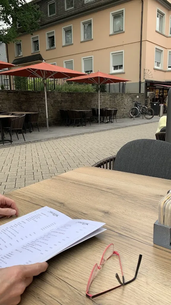 A. Clemens_MAUERWERK ATTENDORN_Attendorn_recensione