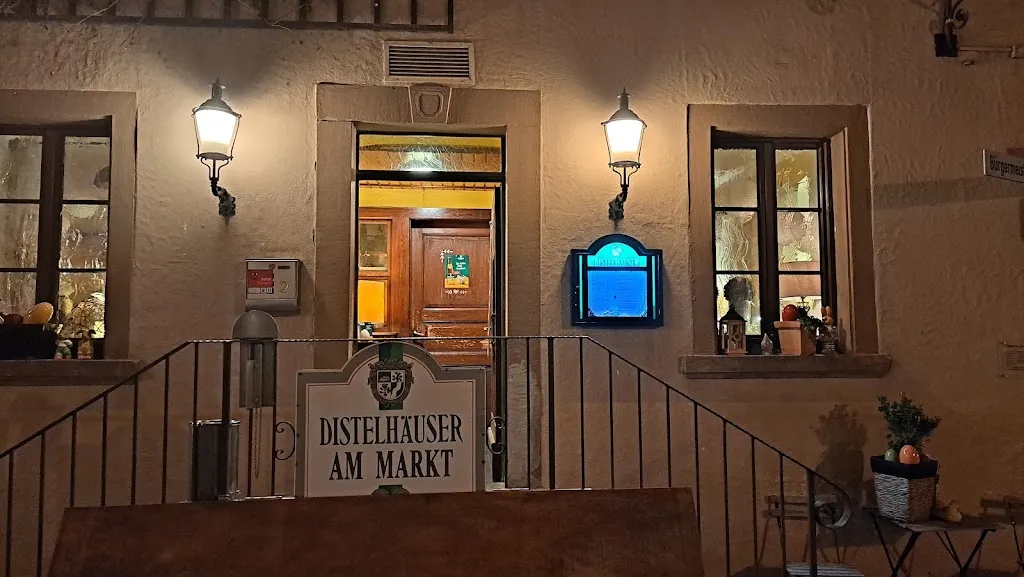 Lutz Möller_Distelhäuser am Markt_Gerolzhofen_review