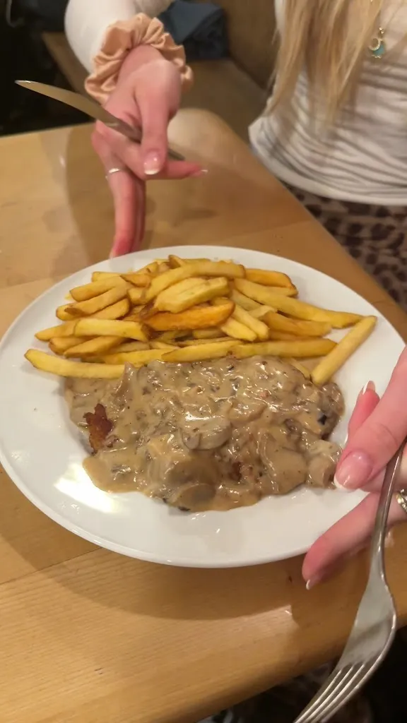 Veronica Derevyanko_Brauhaus FRÜH am Dom_Köln_review