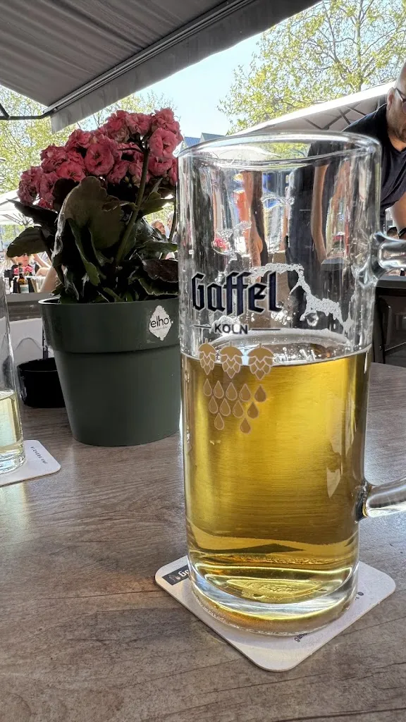 Kiryl Paramonau_Hänneschen und die Pfeffermühle_Köln_review