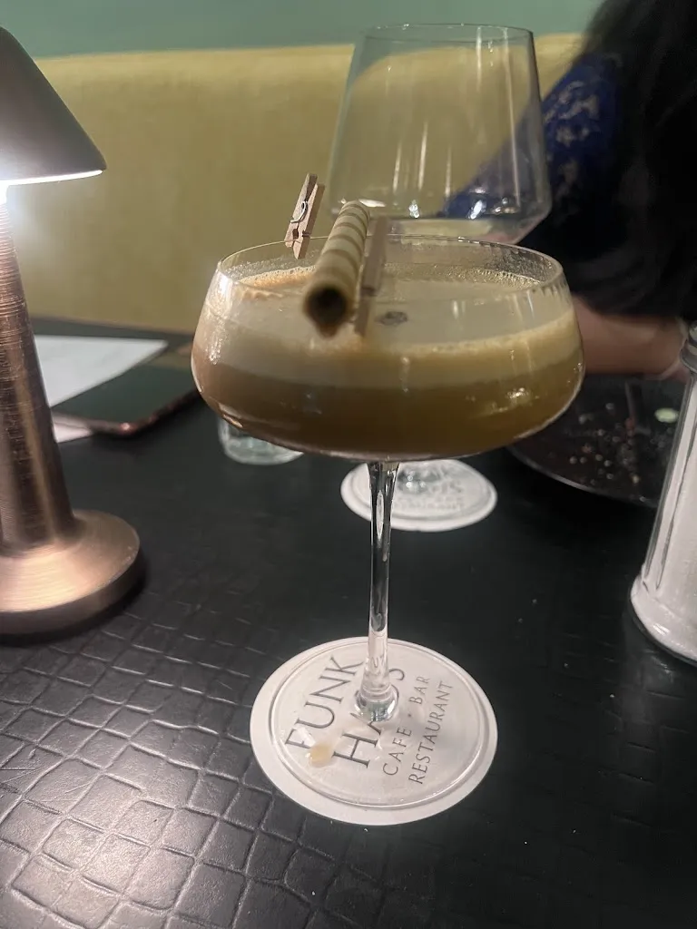 Anasuya Biswas_Funkhaus Cafe-Bar-Restaurant_Köln_recensione