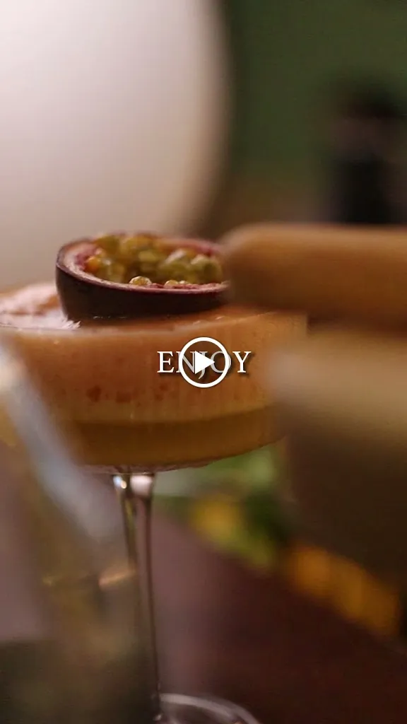 Funkhaus Cafe-Bar-Restaurant_Köln_slider_image_2