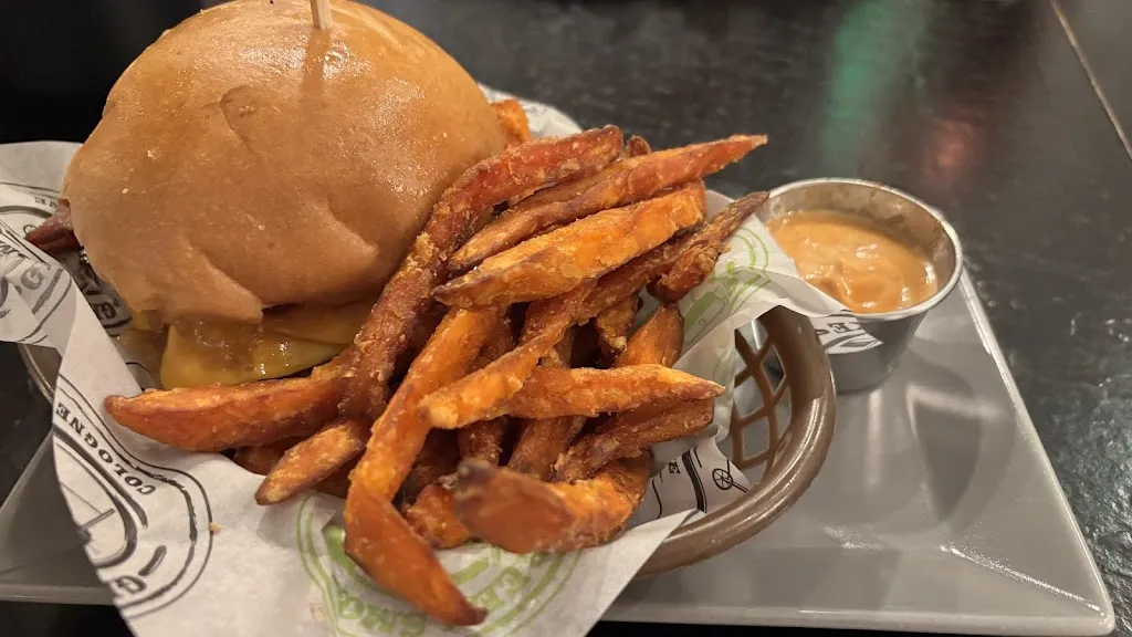 M N_Green Smoke Cologne - BBQ Restaurant Köln_Köln_review