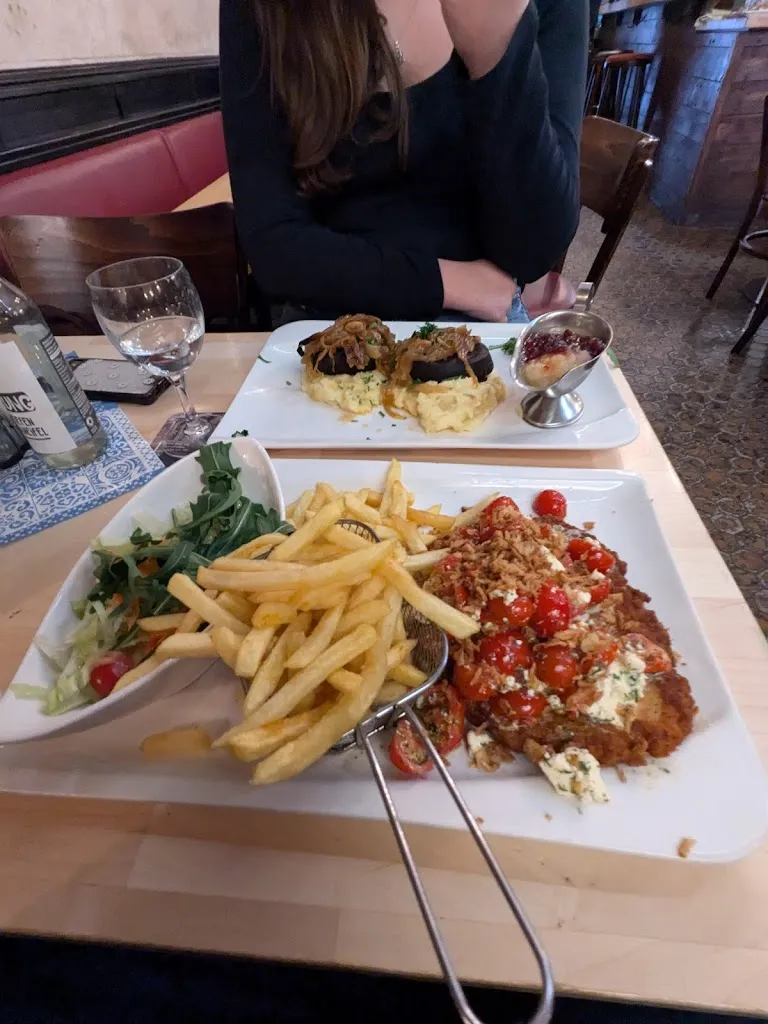 Jordan Wilson_Lederer_Köln_review