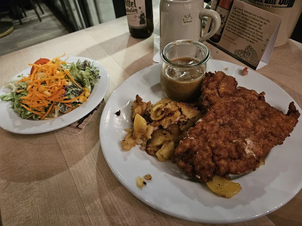 Queen B Jules_Gaffel am Dom - Brauhaus_Köln_review