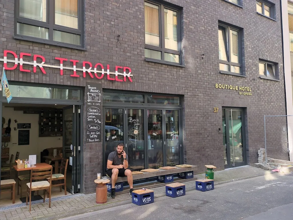 Restaurant Feinkostladen Cafe Der Tiroler restaurant in Köln