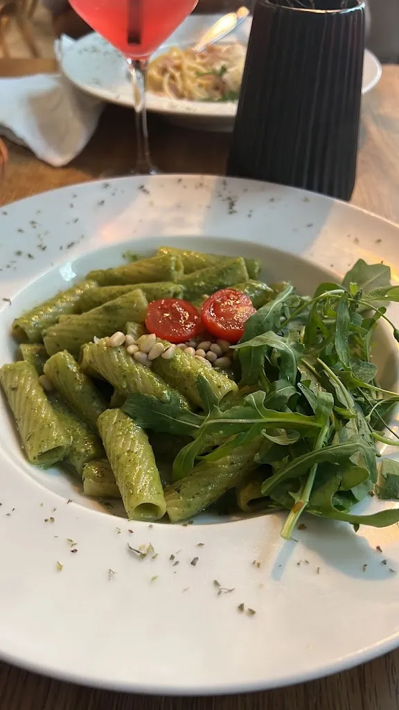 Anouk Snel_La Piazza_Köln_review