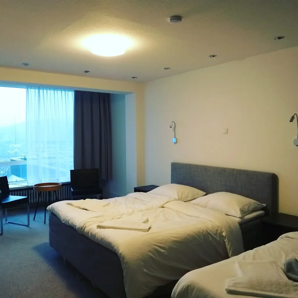 Lilly De Vries-Ramzan_Hotel AM Fang_Laasphe_review