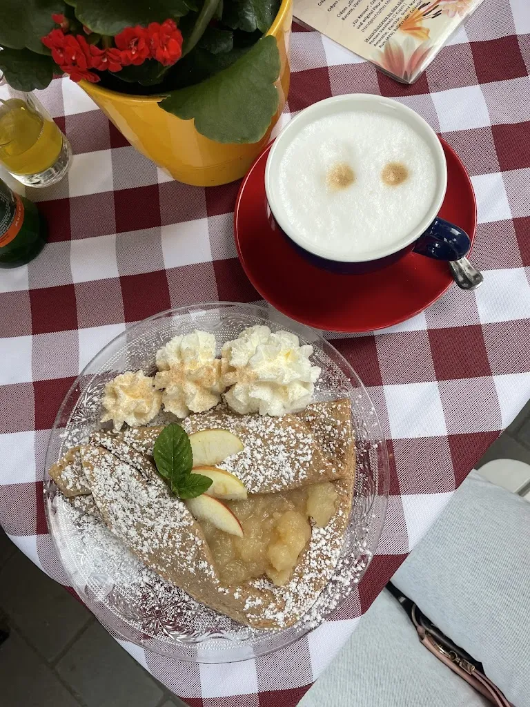 Ceyda Ercan_JoJos Creperie_Münstereifel_review