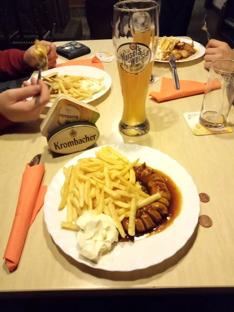 Gasthof Zum Dorfkrug restaurant in Finnentrop