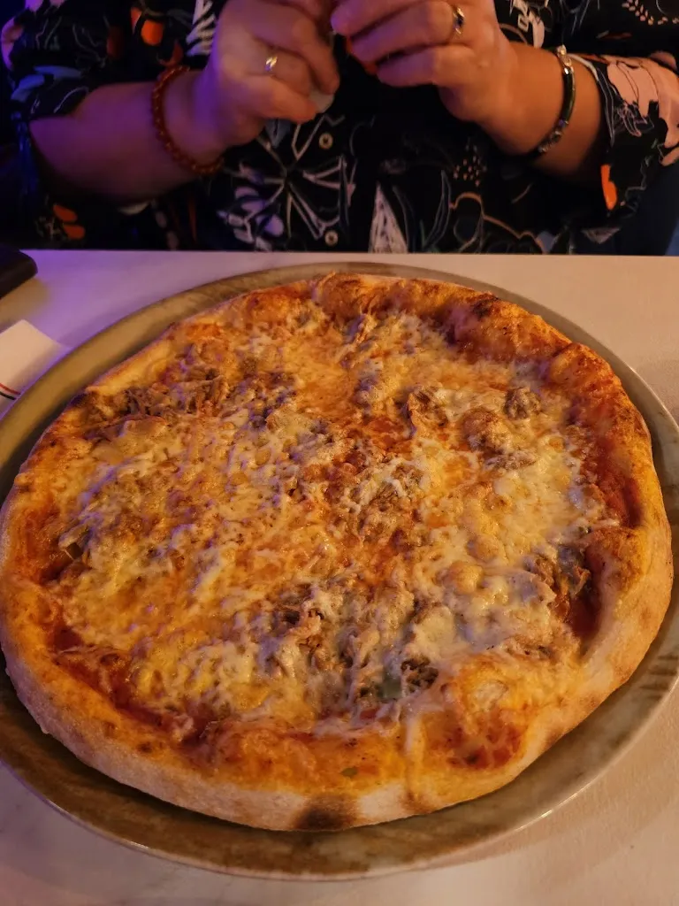 Pizzeria Serena Bei Simone & Barbara_Sassendorf_slider_image_3