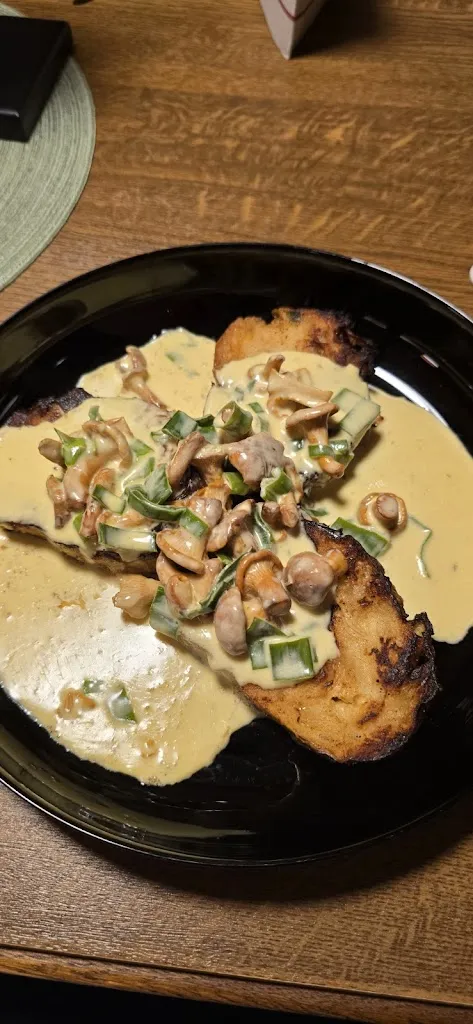 Natalia Zh_Gasthaus Schlobeit_Meinberg_review