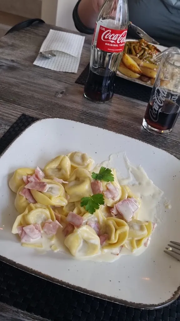 Ristorante-Pizzeria & Eiscafe am Kurpark_Meinberg_slider_image_2