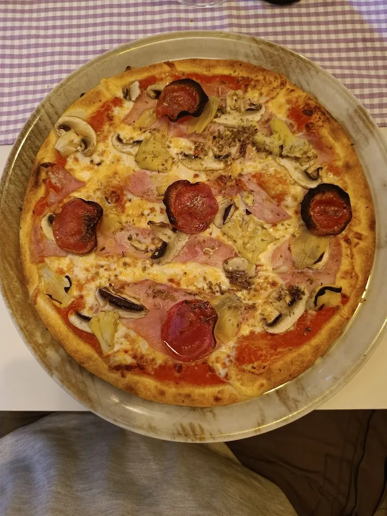 San Remo Pizzeria Restaurant_Meinberg_slider_image_2