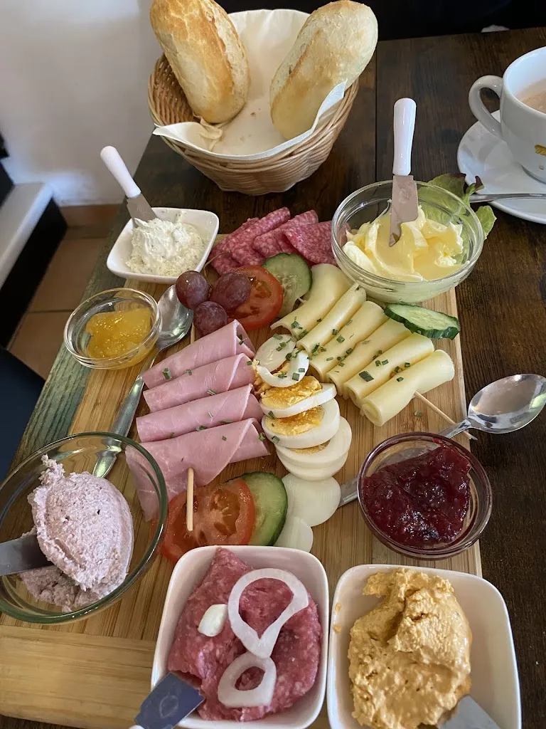 Café & Bistro Wallis_Meinberg_slider_image_3