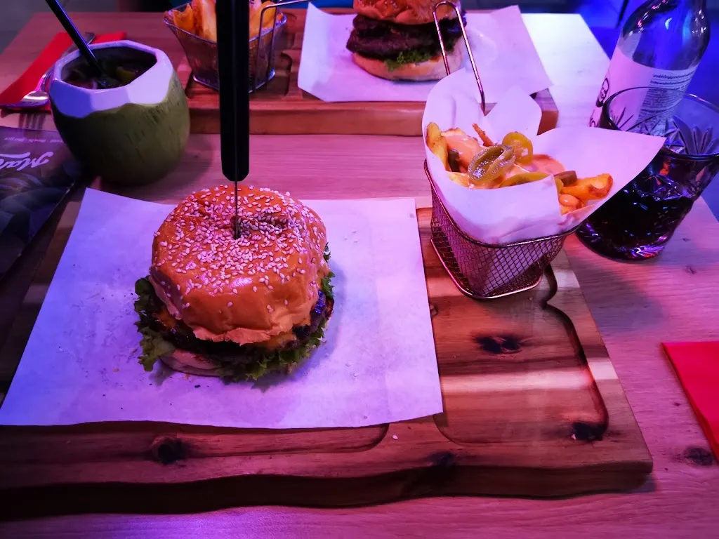 Menu_Mahalo Restaurant & Catering Burger, Bowls & Hot Stone Steak_Oeynhausen_image_7